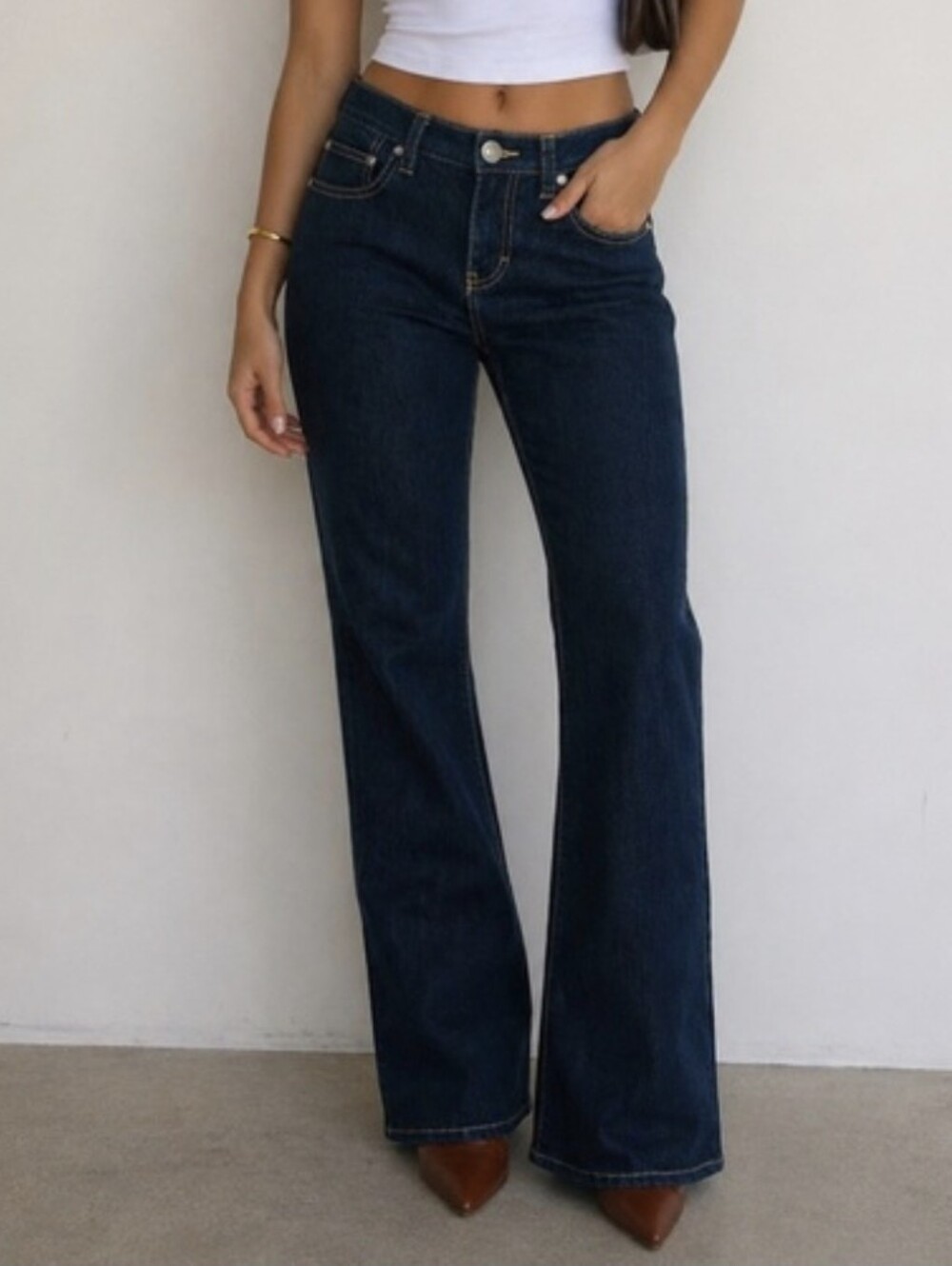 Calvin Klein Ultimate Flare Leg Rhinestone Pockets Low Rise Slim Fit Jeans 4P/27